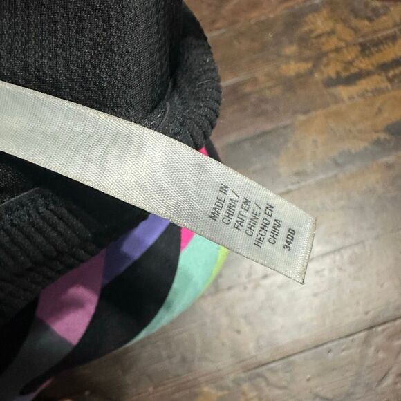 Victoria’s Secret colorful high impact racerback 34DD sports bra - Picture 3 of 3